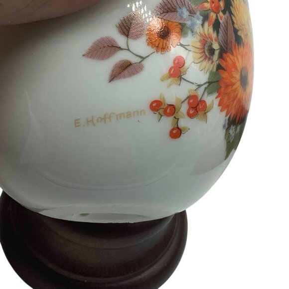 Vtg Avon 1987 Autumns Colors Porcelain Egg E. Hoffmann Floral Wooden Stand 4” - Picture 4 of 6